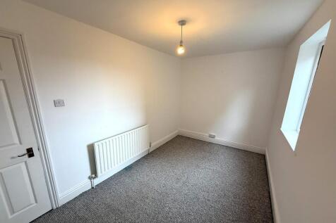 Bedroom 2 2nd.jpg