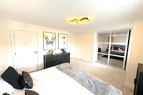 principle bedroom.jpg