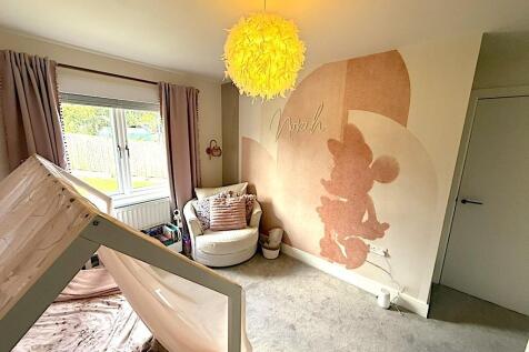 bedroom 4.jpg
