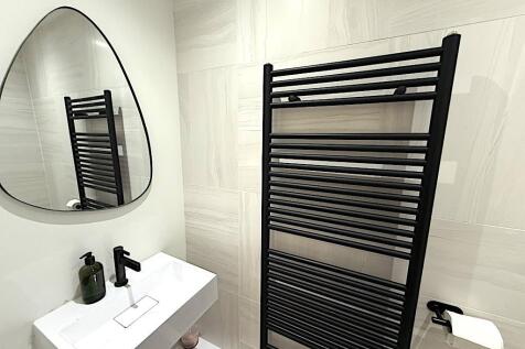 Downstairs wc.jpg