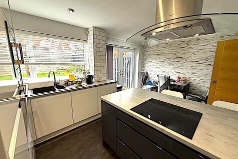 KITCHEN 2.jpg