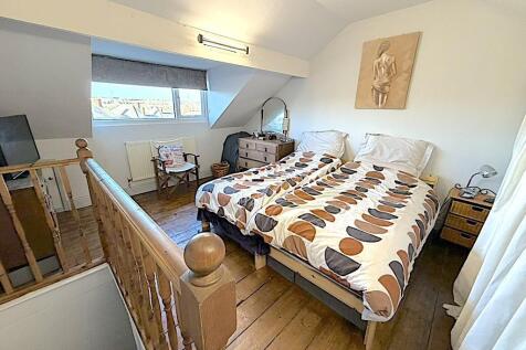 Attic room 2nd.jpg