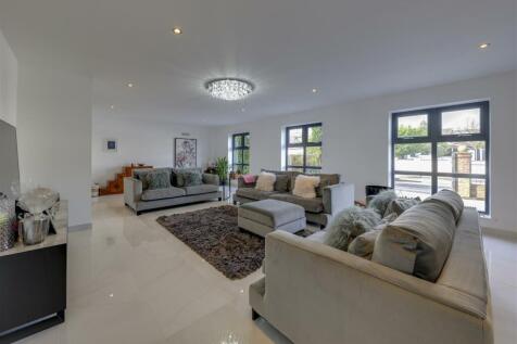 Lounge Alt