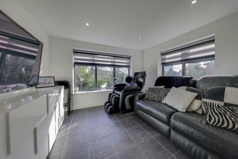 Annexe 2nd Lounge