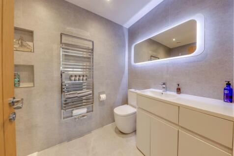 En Suite Shower