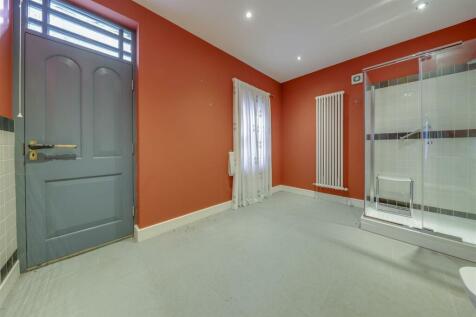 En Suite Shower Room Alt