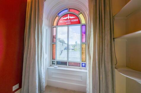 Feature Window