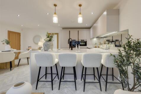 Open Plan Kitching / Dining / Living Alt 2