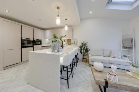 Open Plan Kitching / Dining / Living