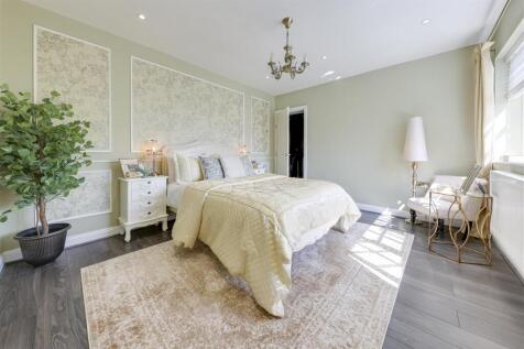 Bed 3.JPG