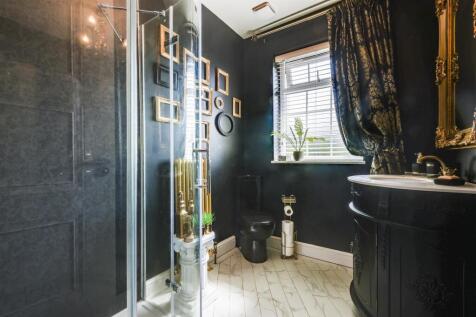 En suite 3.JPG