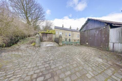 2 x Garages &amp; Parking