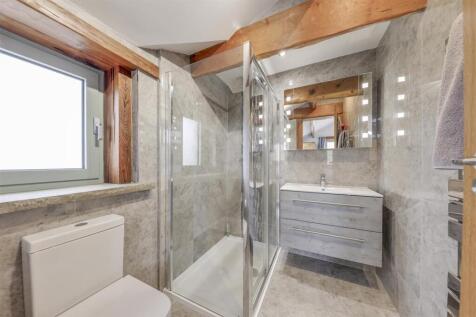 En Suite Shower Room