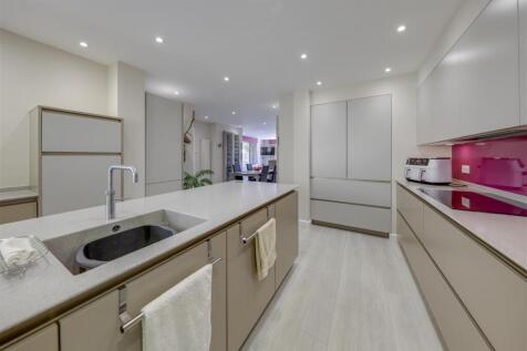 Kitchen Alt