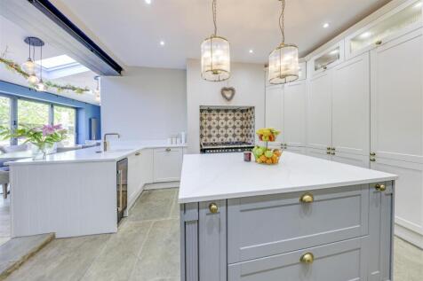 Kitchen Alt