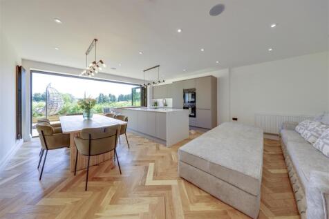Open Plan Kitchen / Dining / Living
