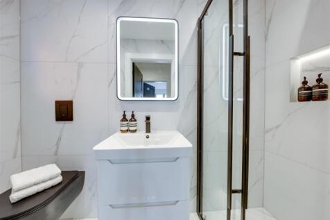 En Suite to Bed 3