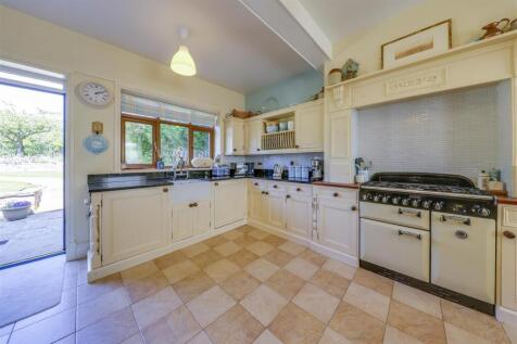 Kitchen Alt
