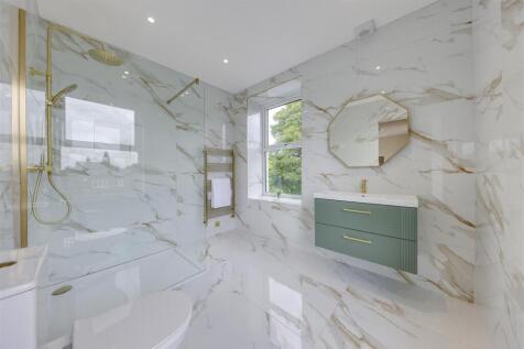 En Suite Shower