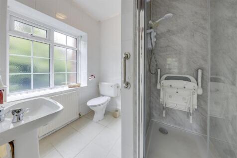 En Suite Shower