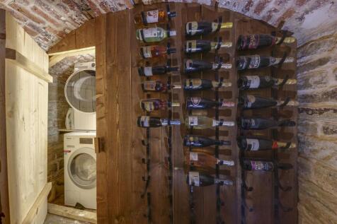 Wine Cellar / Utility