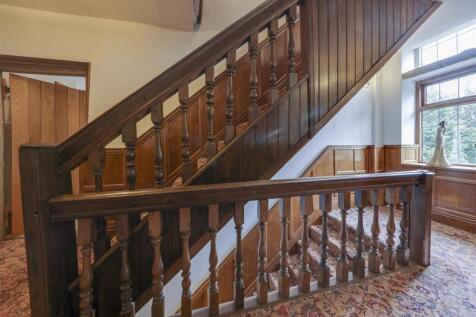 Feature Staircase