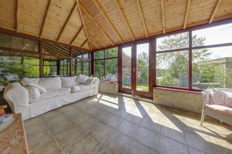 Summer House Internal