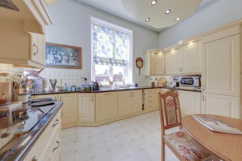 Kitchen Alt 2