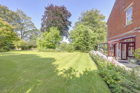 Rear Garden Alt 2