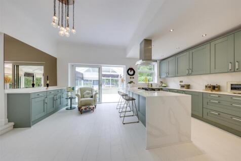 Stunning Breakfast Kitchen