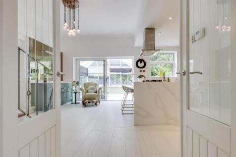 Feature to Kitchen