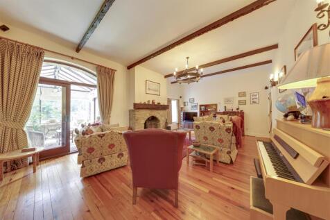 Lounge Alt 2