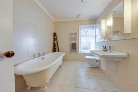 En Suite Bathroom