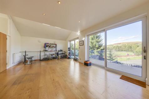 Lounge (Currently a Studio)