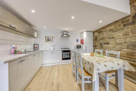 Kitchen &amp; Dining