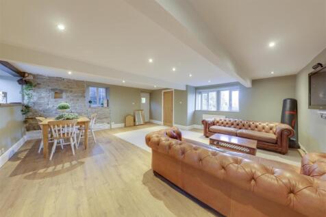 2nd Lounge