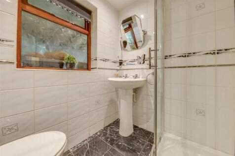 En Suite Shower