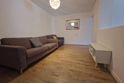 492_2 Living Room.jpg