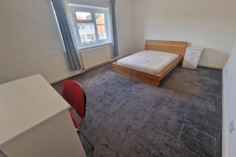 492_6 Room 4.jpg