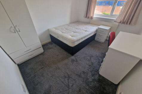 492_9 Room 5.jpg