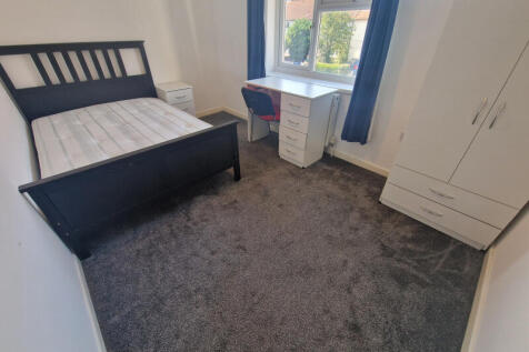 492_10 Room 8.jpg