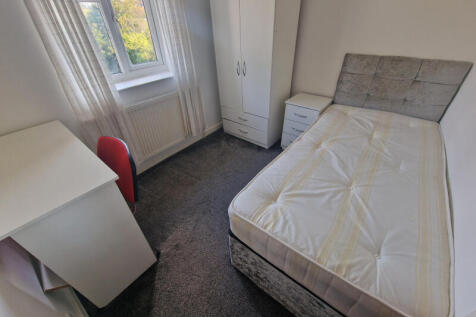492_12 Room 6.jpg