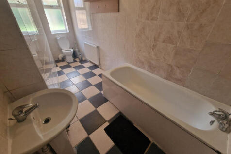 492_13 Ground Floor Bathroom.jpg
