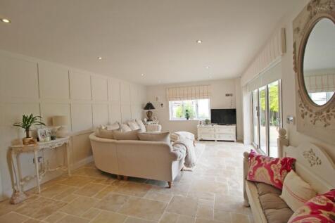 living area kitchen