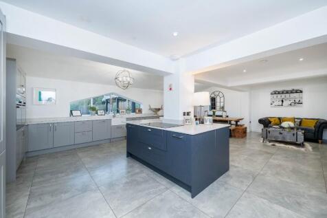 Kitchen Day Room