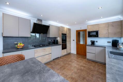 Kitchen Day Room