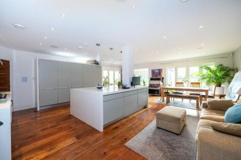 Kitchen Day Room