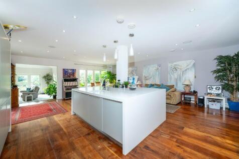 Kitchen Day Room