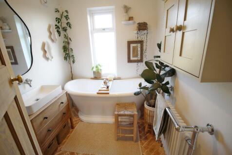 family bathroom 