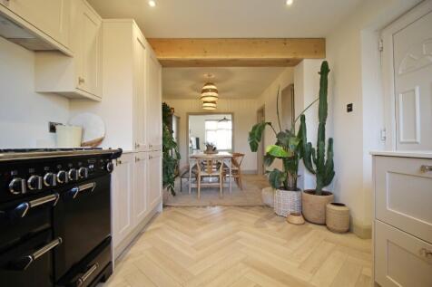 kitchen to dining